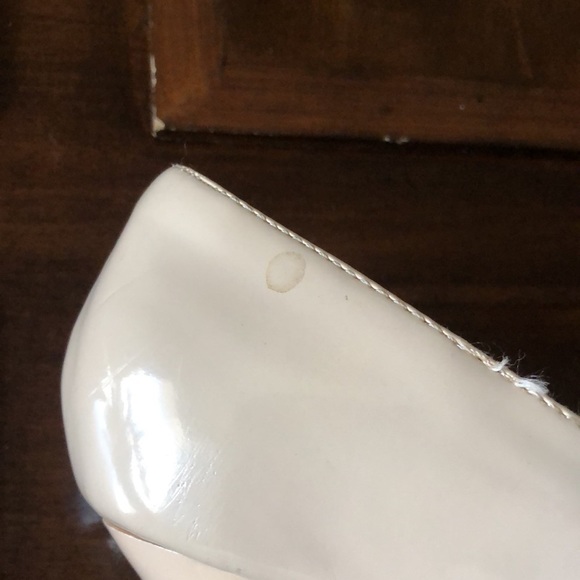 Women’s size 10 Journee Collection tan stilettos - Picture 7 of 16